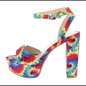 Multicolored Platform Heel